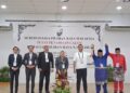 Rasman (kanan) berdepan penyandang DUN Sedili, Muszaide (dua dari kanan) dan Amirul (tiga dari kanan) menjadikan pertembungan tiga penjuru merebut kerusi DUN Sedili.