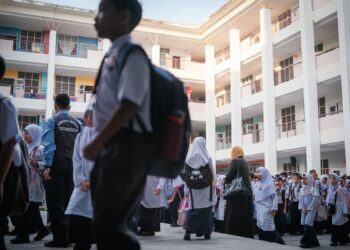 KPM perlu mula melaksanakan audit ke­selamatan fizikal khususnya terhadap bangunan sekolah ber­tingkat.