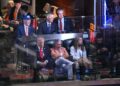TRUMP menyaksikan pertandingan akhir bola keranjang. - AFP