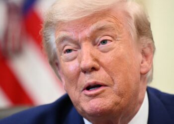 DONALD TRUMP