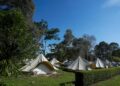 aktiviti glamping kini semakin mendapat tempat sebagai pilihan rekreasi moden.