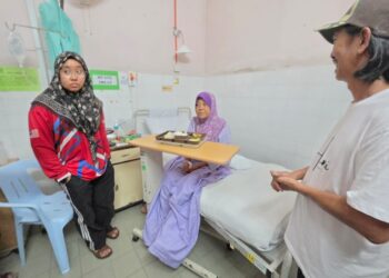 JASLINDA Saludin semakin stabil selepas dirawat di Hospital Tapah sejak Sabtu lalu setelah ditemukan selamat selepas hilang dua minggu di Gunung Batu Putih di Tapah, Perak.-UTUSAN/AIN SAFRE BIDIN