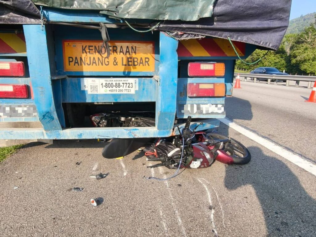 Perjalanan ke Cameron Highlands terbantut, isteri maut motosikal rempuh lori