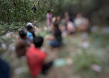PATI warganegara Mynamar yang ditahan PGA semasa serbuan di ladang sawit Kampung Wakaf Zin, Ayer Lanas, Jeli, Kelantan semalam.