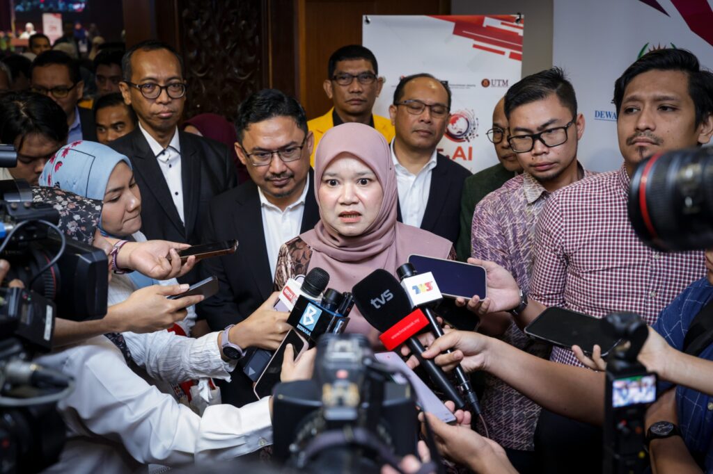 Lebih 476,000 permohonan masuk Tahun Satu 2027