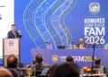 Timbalan Setiausaha Agung Konfederasi Bola Sepak Asia (AFC), Vahid Kardany (kiri) membentangkan laporan pada Kongres Luar Biasa Persatuan Bola Sepak Malaysia (FAM) 2026 di Hilton Petaling Jaya di sini hari ini. GAMBAR: FARIZ RUSADIO