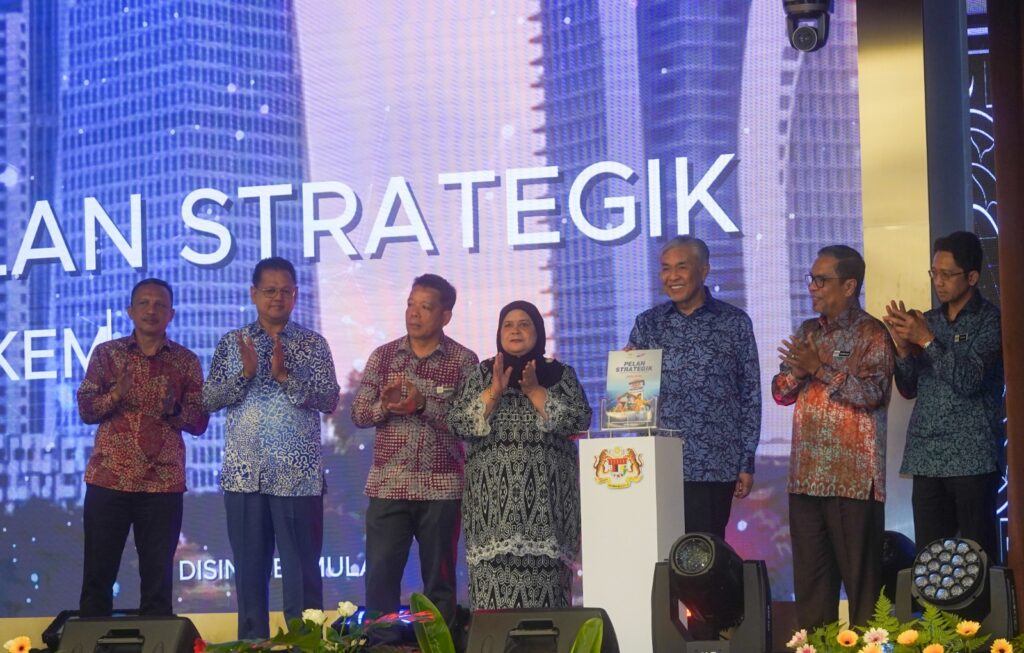 Malaysia's Rural Development Ministry to Review Program Performance Mid-Term