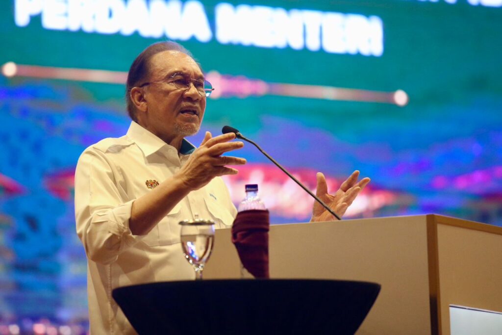 Anwar tidak tangguh bubar Parlimen demi kekal kuasa