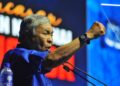 AHMAD Zahid Hamidi ketika Majlis Pelancaran Jentera Barisan Nasional Negeri Johor di Stadium Tertutup Kompleks EduCity, di sini hari ini.-UTUSAN/RAJA JAAFAR ALI