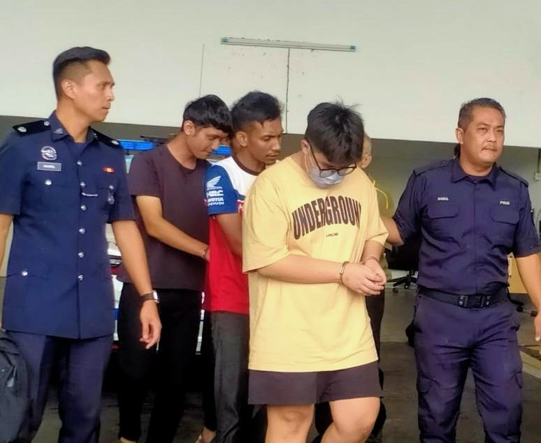 Reman pemuda 19 tahun disambung dua hari