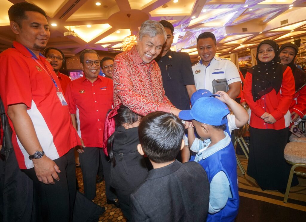 Pertemuan UMNO-Pas satu langkah positif, bukan han