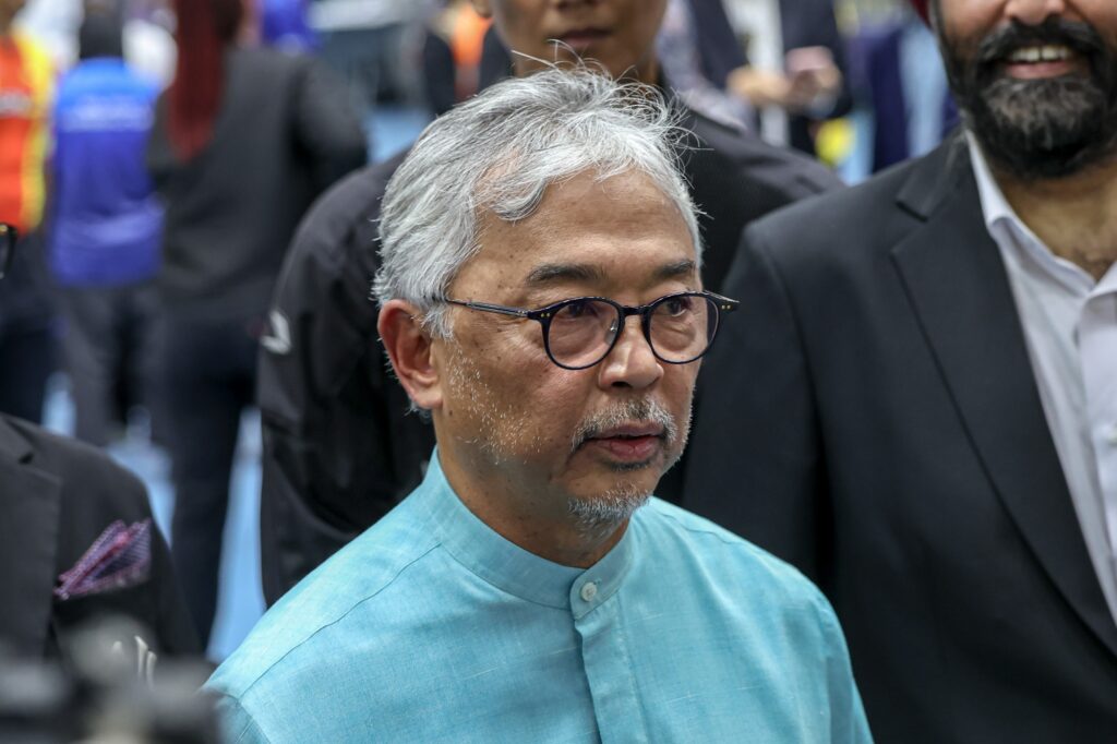 Sultan Pahang saran muka baharu terajui FAM