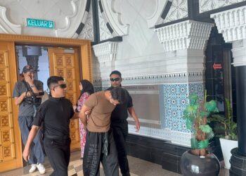 Pempengaruh media sosial didakwa tipu pesara RM80,000 di Mahkamah Majistret Putrajaya.