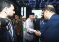Ahmad Zahid Hamidi (tengah) merasmikan Persidangan Ulama Asia Tenggara ke-4 di KLCC, Kuala Lumpur. - UTUSAN/AFIQ RAZALI