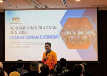AKMAL Nasrullah Mohd. Nasir ketika berucap pada Majlis Perhimpunan Bulanan Kementerian Ekonomi di Putrajaya.