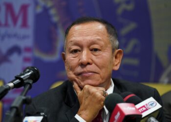 ABD Halim Aman pada sidang akhbar khas di Ibu Pejabat SPRM, Putrajaya di sini, hari ini. - UTUSAN/FAISOL MUSTAFA