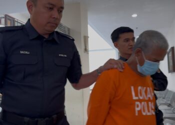 WARGA emas yang sebelum ini tular mengaku melakukan perbuatan terkutuk terhadap cucunya sendiri dihukum penjara 33 tahun beserta 14 sebatan oleh Mahkamah Sesyen Muar.
