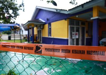 KEGAGALAN mematuhi syarat tersebut boleh menyebabkan mereka berdepan tindakan melalui penguatkuasaan tegas termasuk penutupan premis atau penyitaan serta-merta.