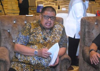AB. Rauf Yusoh mengadakan sidang akhbar selepas Majlis Perhimpunan Bulanan Pentadbiran Kerajaan Negeri Melaka bagi Jun 2026 di MITC, Ayer Keroh hari ini. - UTUSAN/AMRAN MULUP