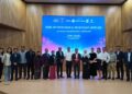 HANAFIAH Harunarashid (sembilan dari kanan) bersama syarikat-syarikat teknologi perubatan yang terlibat dengan pameran di sini, hari ini.