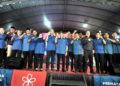 MUHYIDDIN Yassin bergambar bersama calon Bersatu sempena Majlis Pengumuman Calon PRN Johor di Pagoh, Muar disini. - UTUSAN/RAJA JAAFAR ALI.