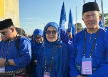 ALWIYAH ketika hadir untuk proses penamaan calon pagi tadi