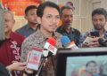 MUHAMMAD Kamil Abdul Munim bercakap kepada pemberita pada Majlis Anugerah Kecemerlangan Akademik Sesi 2026 Sekolah Menengah Kebangsaan (SMK) Tanjong Rambutan, di Ipoh hari ini.