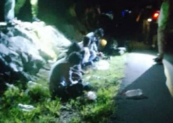 ENAM Pati ditahan di kawasan Persisiran Pantai Sungai Belati, Simpang Empat, Perlis, pada Selasa lalu, selepas dipercayai cuba memasuki negara ini tanpa memiliki dokumen pengenalan diri yang sah. -UTUSAN