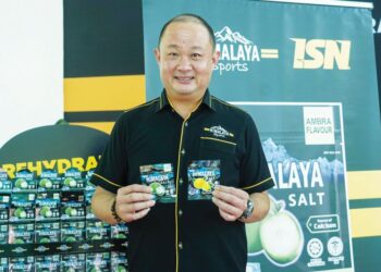 KENNY Low di Majlis Perasmian Himalaya Sports sebagai rakan strategik korporat ISN di Dewan Perdana ISN baru-baru ini. - UTUSAN/ISKANDAR ISHAK