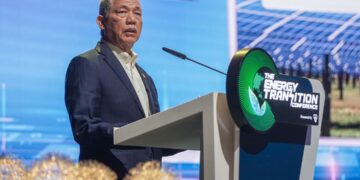 FADILLAH Yusof sempena majlis pelancaran Persidangan Peralihan Tenaga 2026 (ETCon26) di Pusat Konvensyen Kuala Lumpur (KLCC) di sini hari ini.