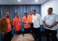 HASNUL Zulkarnain Abd. Munaim (dua dari kanan) bersama Asmuni Awi (tengah) ketika Mesyuarat Tahunan Amanah Kawasan Tambun 2026 di Ipoh hari ini.