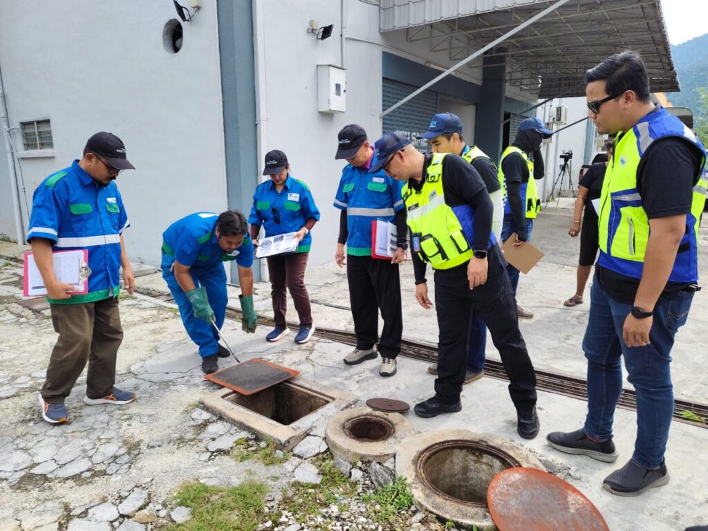 Tangki septik premis industri tidak diselenggara 2