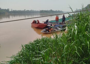 MAYAT Samsul Azmi Ishuri ditemukan di Sungai Pahang di Kampung Loyang, Temerloh, Pahang. - JBPM TEMERLOH