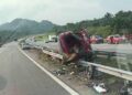 KEADAAN kenderaan yang terlibat kemalangan meragut satu nyawa di Kilometer 341 Lebuhraya Pantai Timur 2 berhampiran Hentian Rehat dan Rawat Paka, Dungun, Terengganu.