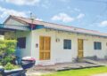SEKITAR 40 kanak-kanak Rohingya berusia enam hingga 12 tahun menjalani pembelajaran di sebuah rumah yang dijadikan sekolah di Tongkang Yard, Alor Setar, Kedah.