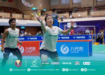 AKSI beregu campuran, Ahmad Redzuan-Low Zi Yu pada pada Kejohanan Badminton Remaja Berpasukan Campuran Asia di Yatsushiro, Jepun, hari ini. - IHSAN BAM