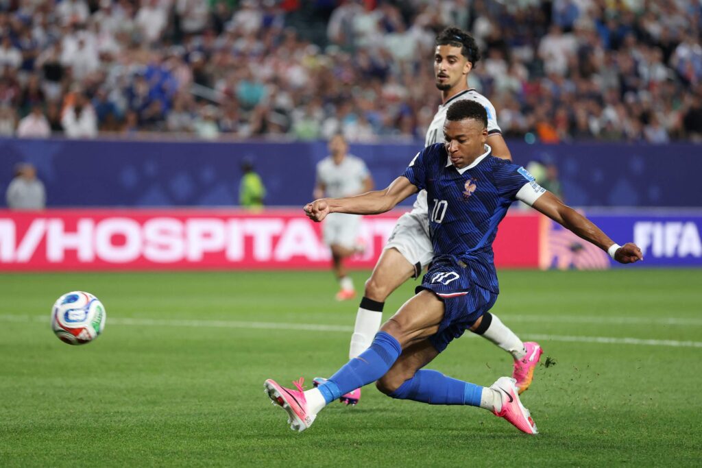 Mbappe bantu Perancis benam Iraq 3-0