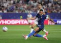 MBAPPE melepaskan rembatan ketika membantu Perancis menewaskan Iraq 3-0 dalam aksi Kumpulan I Piala Dunia 2026 di Stadium Philadelphia, sekali gus meraikan penampilan ke-100 bersama Les Bleus dengan dua jaringan. – AFP