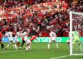 PEMAIN MESIR, Trezeguet menanduk masuk gol ketiga ketika membantu pasukannya menewaskan New Zealand 3-1 dalam aksi Kumpulan G Piala Dunia 2026 di Vancouver, semalam. - AFP