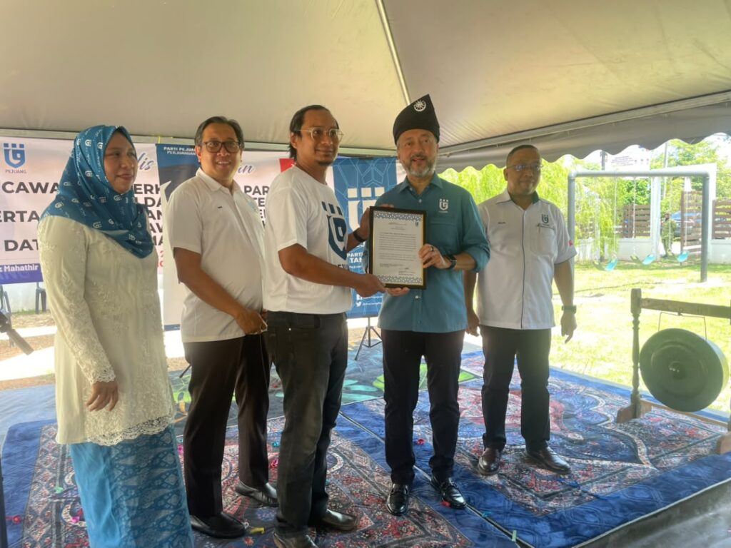 Pejuang discusses cooperation with other parties for state elections