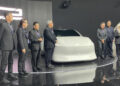 ZAINAL Abidin Ahmad (empat dari kiri) memperkenalkan kereta konsep Perodua, C2 sempena Pameran Mobiliti Antarabangsa Kuala Lumpur (KLIMS) 2026 di sini, semalam. - UTUSAN/ZABRY MOHAMAD