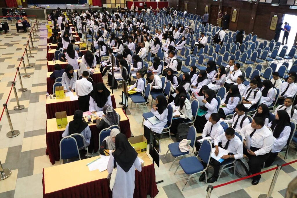 Politeknik Ungku Omar Welcomes 2,182 New Students, Underscoring Confidence in TVET Quality