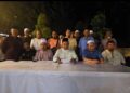 WAN Ariff Rashiddin Wan Jusoh (tengah, hadapan) bersama pimpinan Parti Pribumi Bersatu Malaysia (Bersatu) Bahagian Besut mengumumkan meletak jawatan dalam parti berkenaan di Besut, Terengganu.