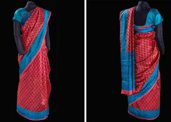 SARI sutera merah dan biru yang dipamerkan di Muzium Udara dan Angkasa Kebangsaan Smithsonian di Washington.
– AGENSI