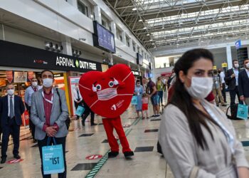 GAMBAR fail Lapangan Terbang Antalya, Turkiye. - AFP