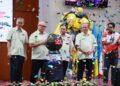 AMINUDDIN Hassim (tiga dari kiri) menyempurnakan gimik perasmian pada Majlis Penutup 19th Malaysia FIRA Cup 2026 Politeknik Kota Bharu, Kok Lanas, Kelantan. - UTUSAN/ROSMIZAN RESDI
