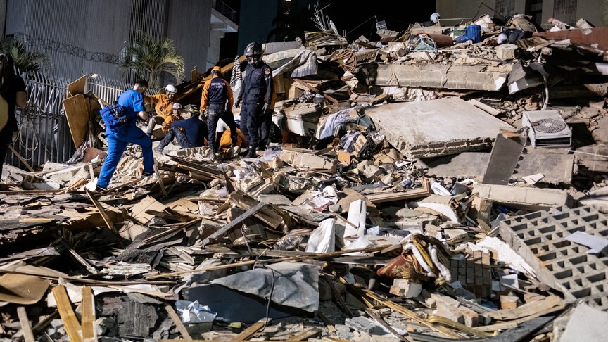 Venezuela earthquake death toll rises to 920, thousands missing