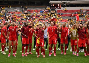 Pemain Switzerland meraikan kejayaan mereka menewaskan Colombia di pusingan 16 Piala Dunia 2026.-AFP