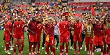 Pemain Switzerland meraikan kejayaan mereka menewaskan Colombia di pusingan 16 Piala Dunia 2026.-AFP