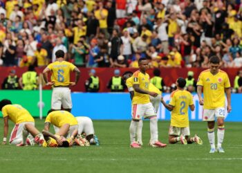 REAKSI kecewa pemain Colombia selepas tersingkir di Piala Dunia 2026.-AFP
